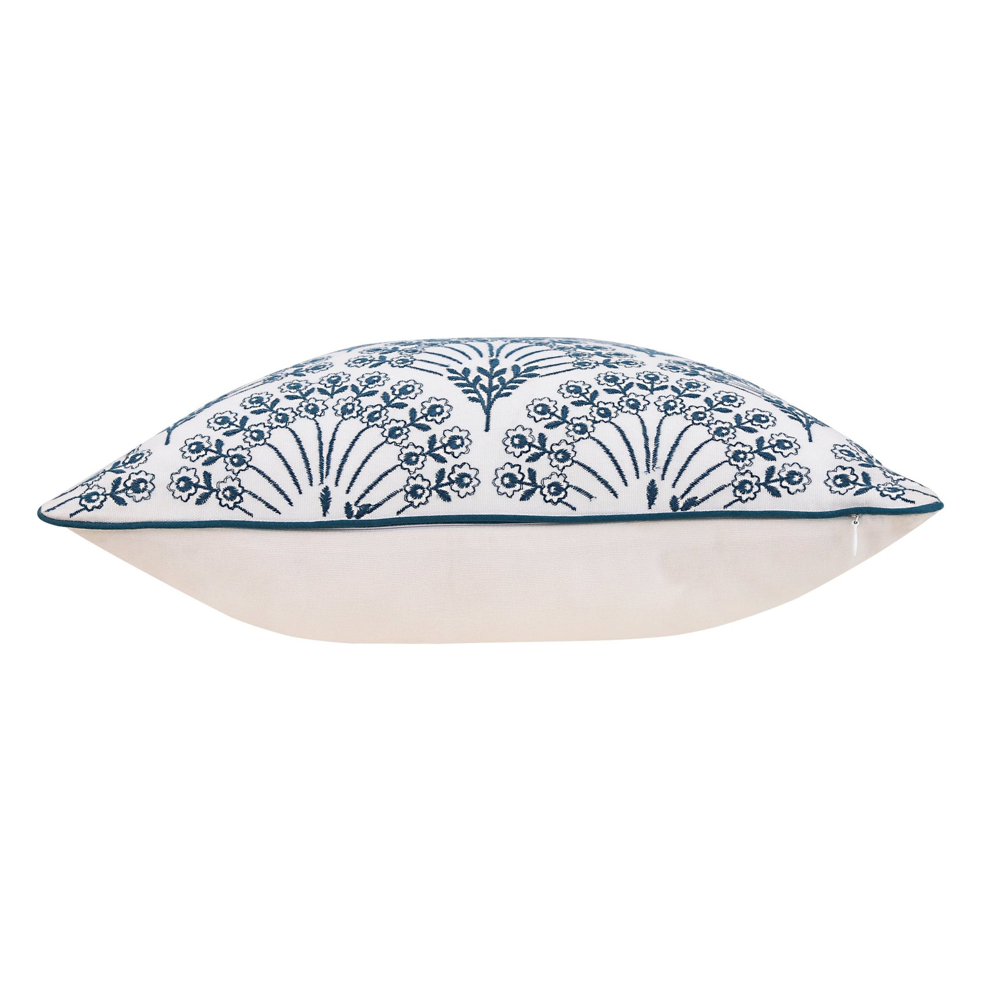 MÖRKBLAD cushion set, blue/white, 45x45cm (18x18") - HomeDukaan