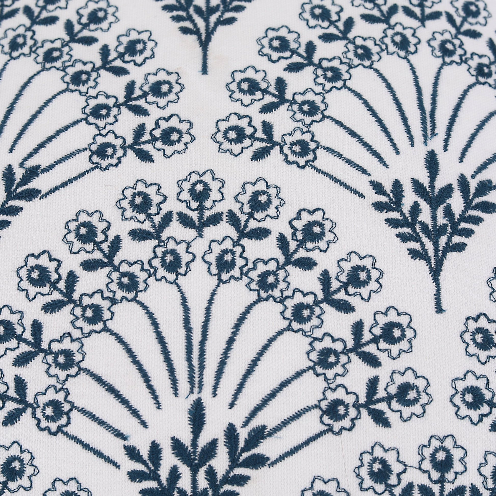 MÖRKBLAD cushion set, blue/white, 45x45cm (18x18") - HomeDukaan